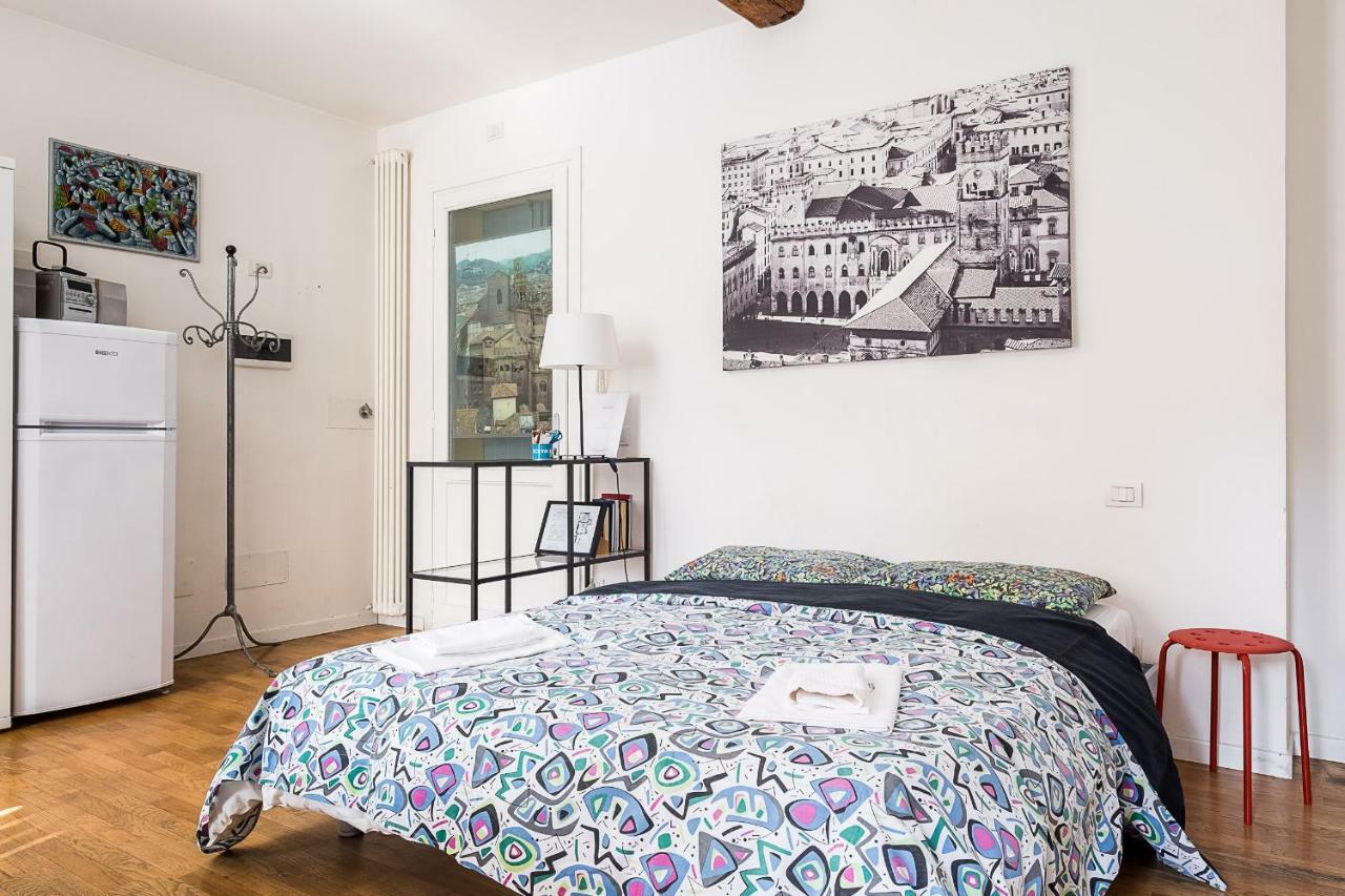 Travel House Bologna Leilighet Eksteriør bilde