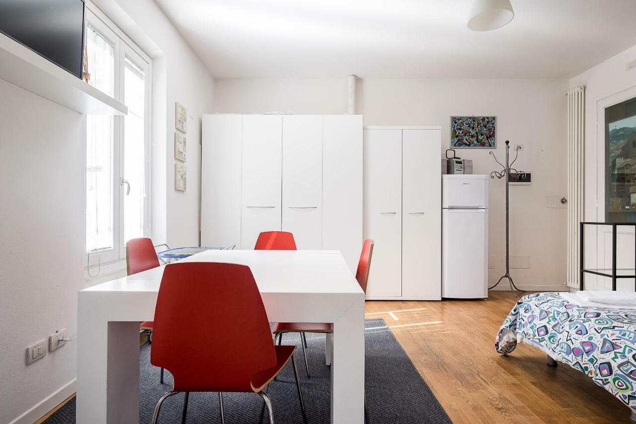 Travel House Bologna Leilighet Eksteriør bilde